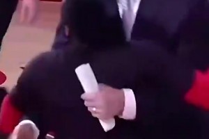 都要走了？！保罗加盟时表示：我和哈登还有未完成的事业_录像