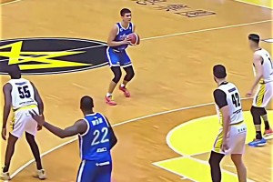 这属于几段投篮方式？_录像